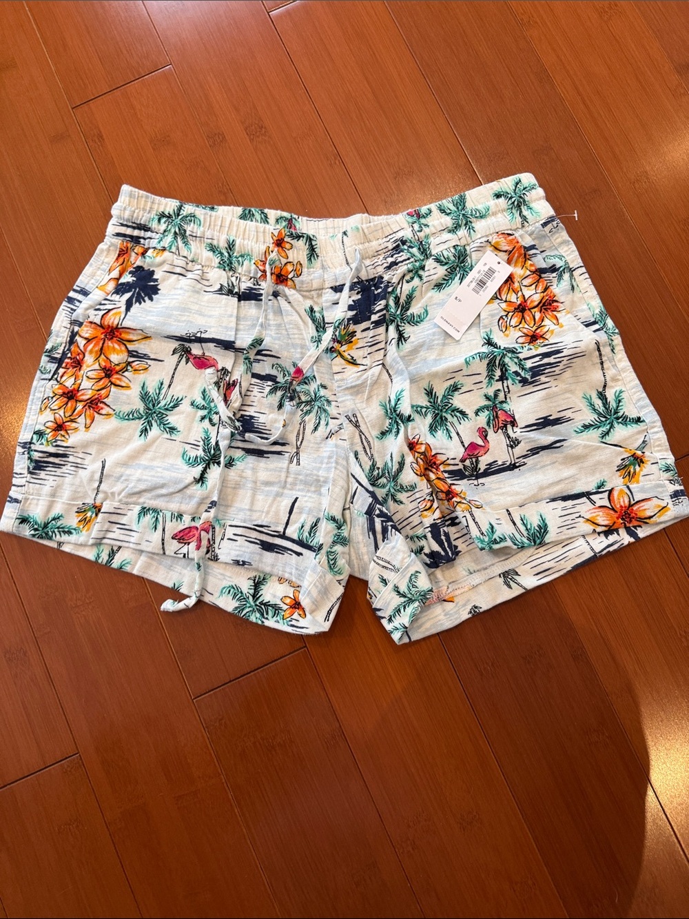 Tropical Flamingo Print Linen-Rayon Blend Shorts - Multicolor: 4” inseam